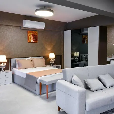 Pier21 House Aparthotel *